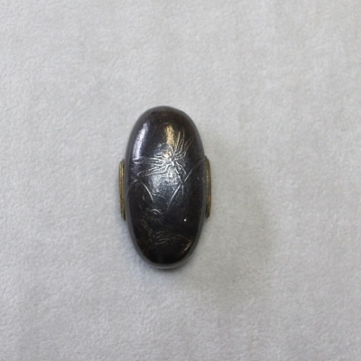 Fuchi Kashira, Tombo